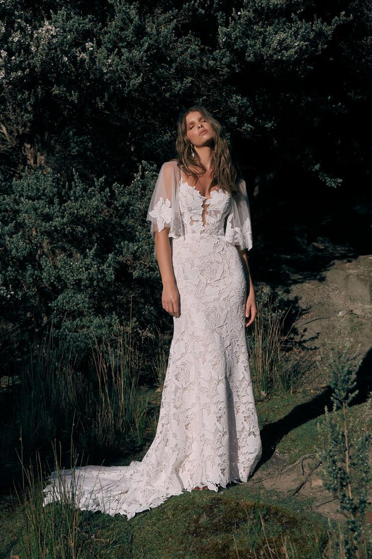New Fall 2021 Wedding Dresses Image