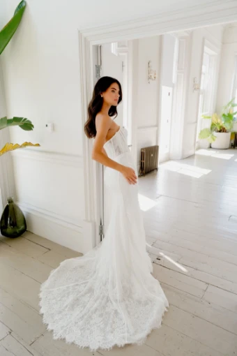 La Premiere Amelia #1 Ivory/Nude thumbnail