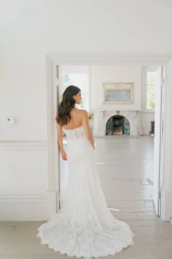 La Premiere Amelia #2 Ivory/Nude thumbnail