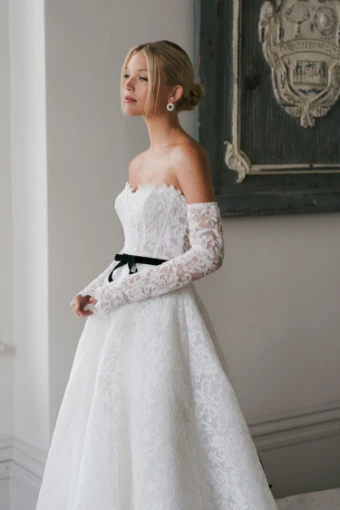 La Premiere Anna #7 Ivory/Nude thumbnail