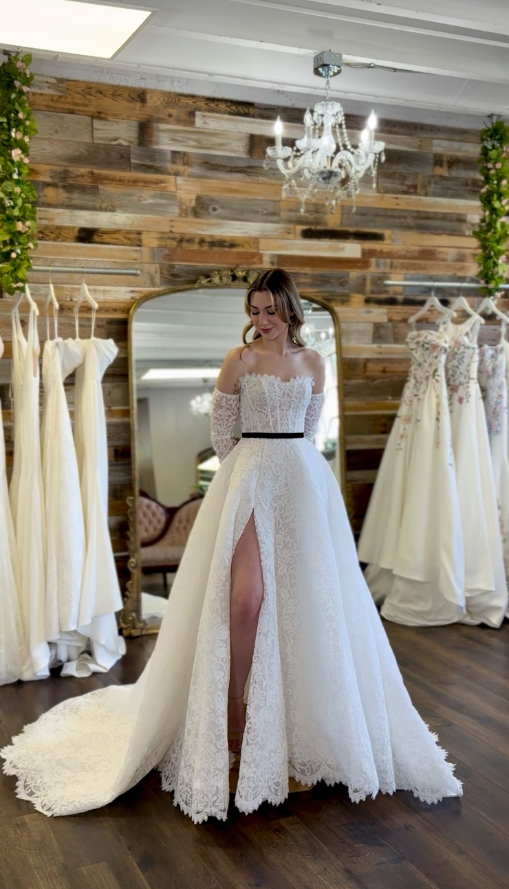 La Premiere Anna Default Thumbnail Image