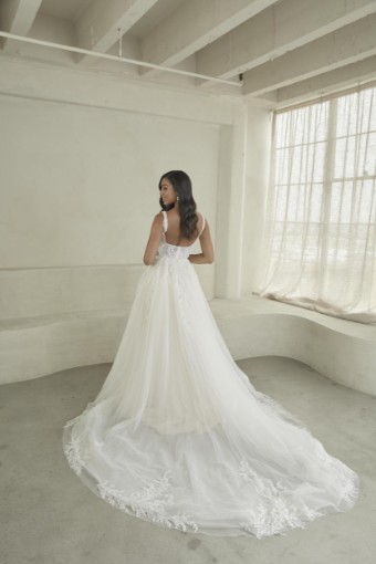 Madi Lane Winnie #1 Ivory/Cinnamon thumbnail