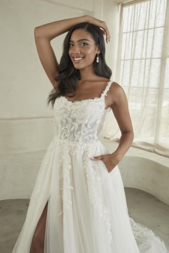 Madi Lane Winnie #2 default Ivory/Cinnamon thumbnail