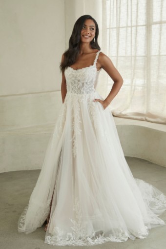 Madi Lane Winnie #0 default Ivory/Cinnamon thumbnail